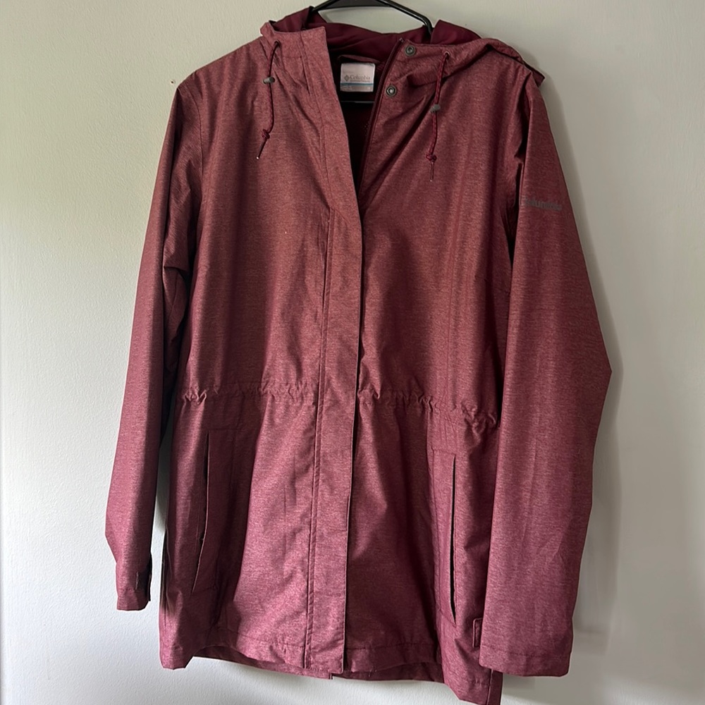Medium Columbia rain jacket